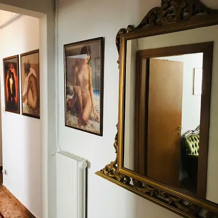 Rainbow בית הארחה *